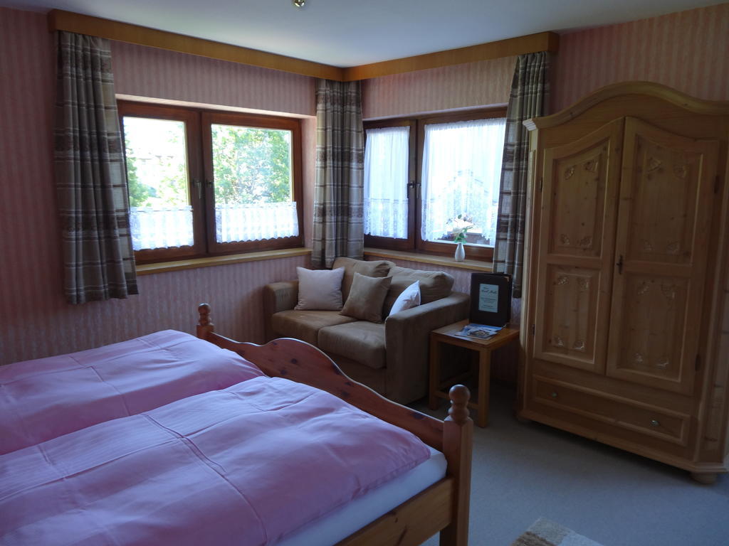 Bed and Breakfast Haus Karl'S Ruh Ehrwald Pokoj fotografie
