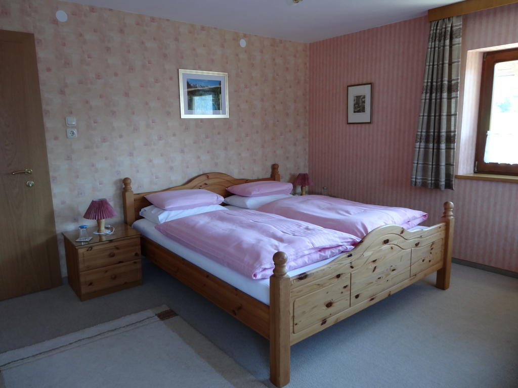 Bed and Breakfast Haus Karl'S Ruh Ehrwald Pokoj fotografie