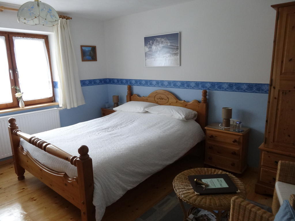 Bed and Breakfast Haus Karl'S Ruh Ehrwald Pokoj fotografie